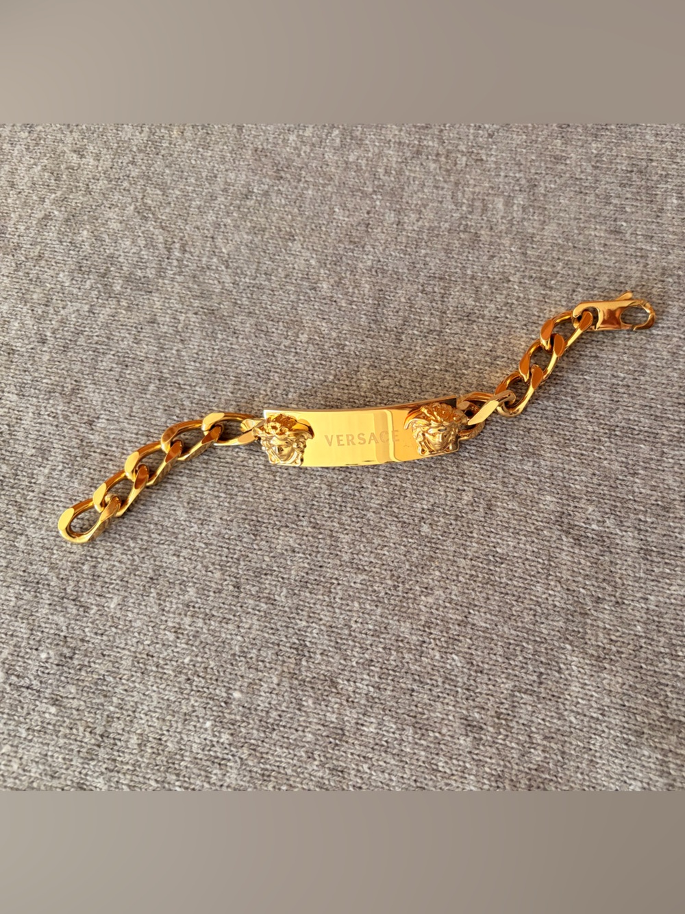 Versace Gold Medusa ID Plate Chain Bracelet - Men - Picture 3 of 7